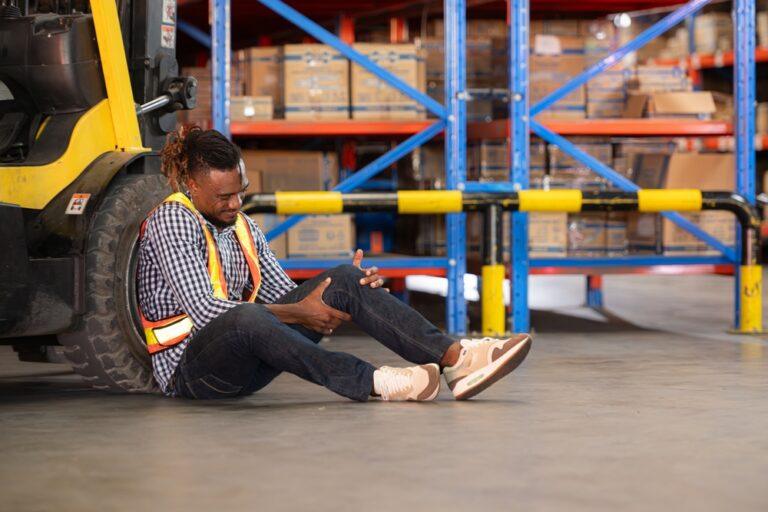 Can I Sue the Manufacturer of Defective Equipment for My Injury?